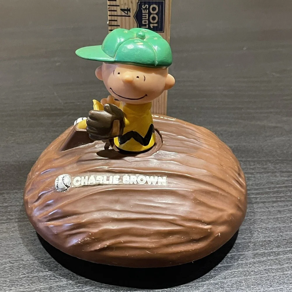 Vintage Aviva Peanuts Baseball Bullpen Car Toy CHARLIE BROWN Plastic 1970s Comic